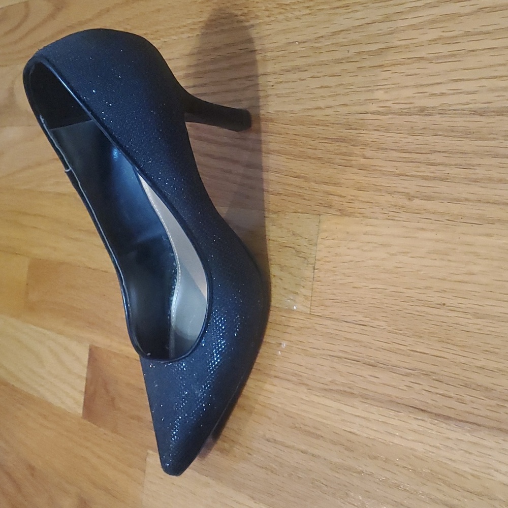 Black sparkle pointy toe pumps